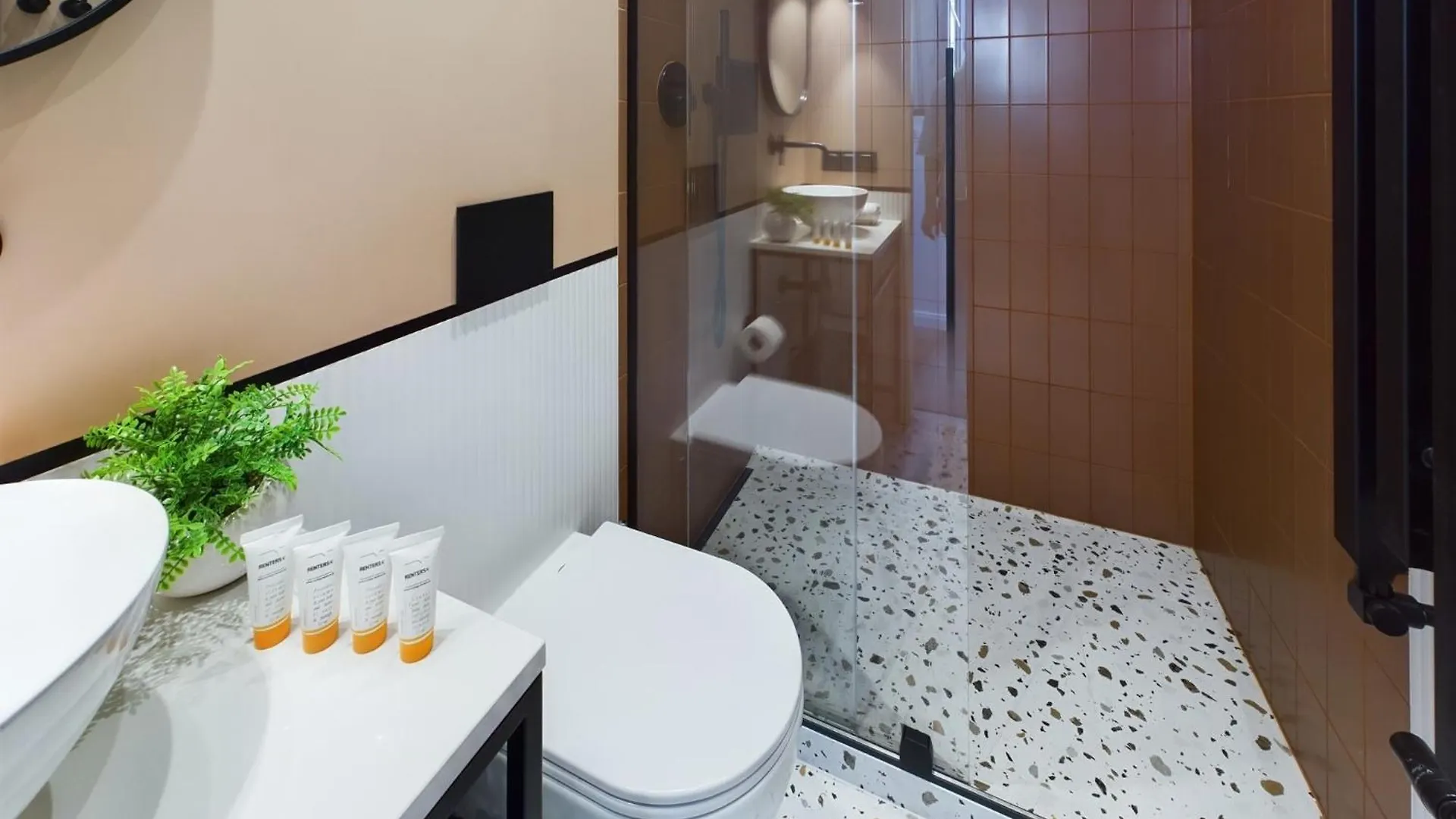 City Center Apartments Hoza By Noclegi Renters Warsaw