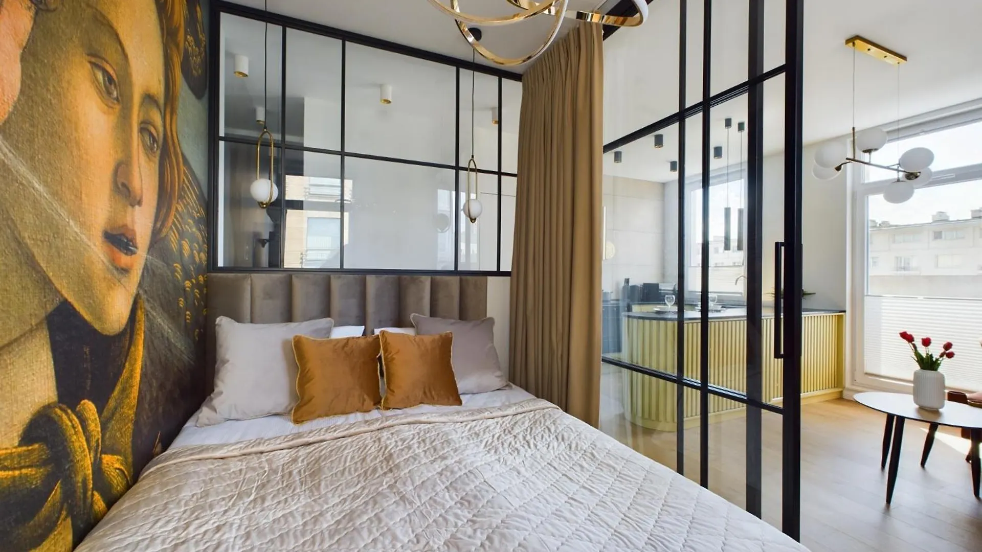 City Center Apartments Hoza By Noclegi Renters Warsaw