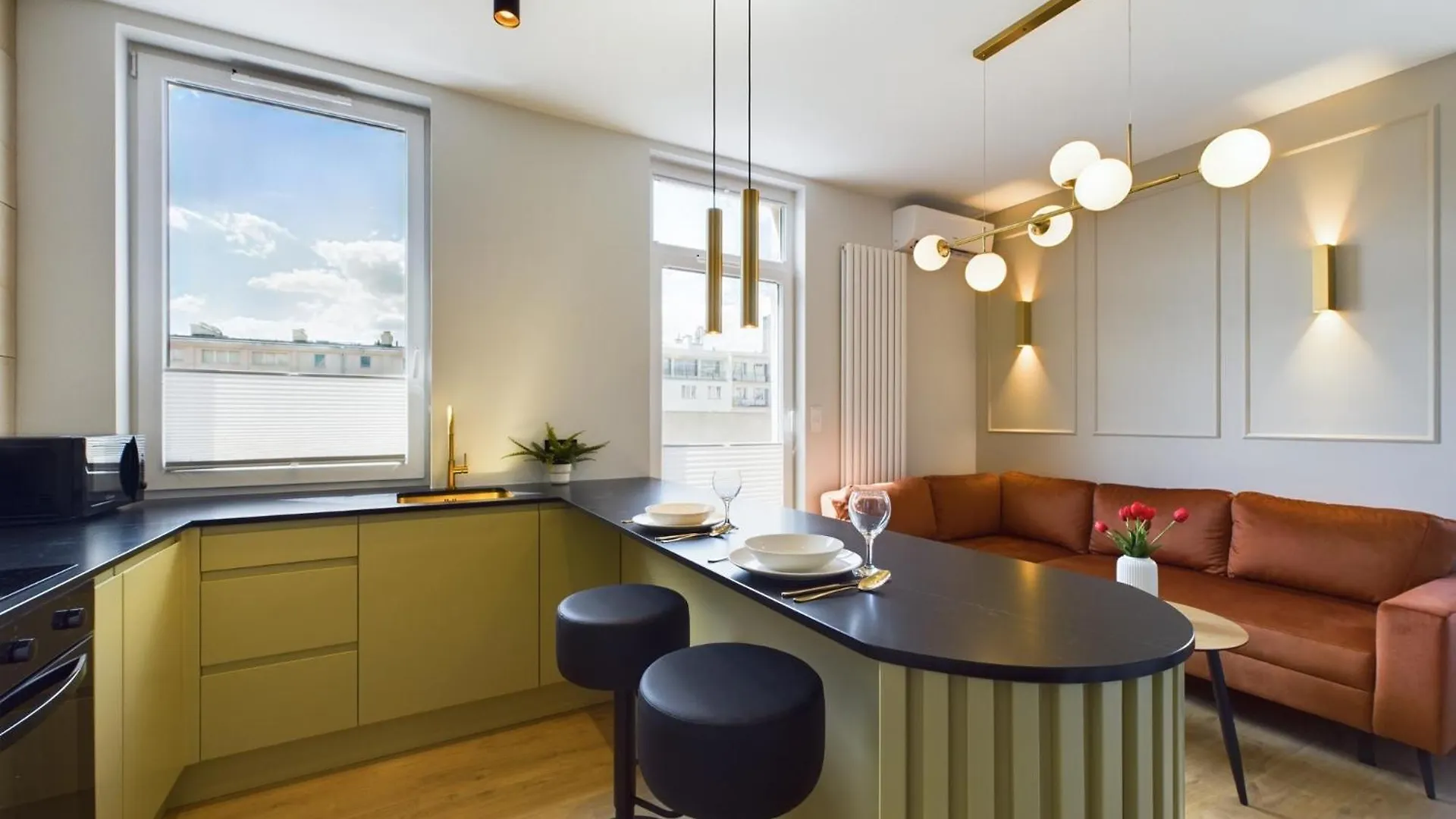 City Center Apartments Hoza By Noclegi Renters Warsaw